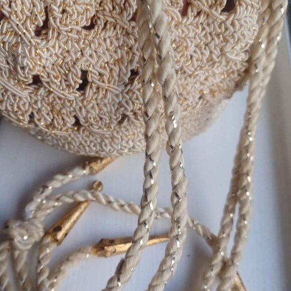 1950s Vintage Gold & Cream Thread Macrame Drawstring Purse - Picture 2 of 6